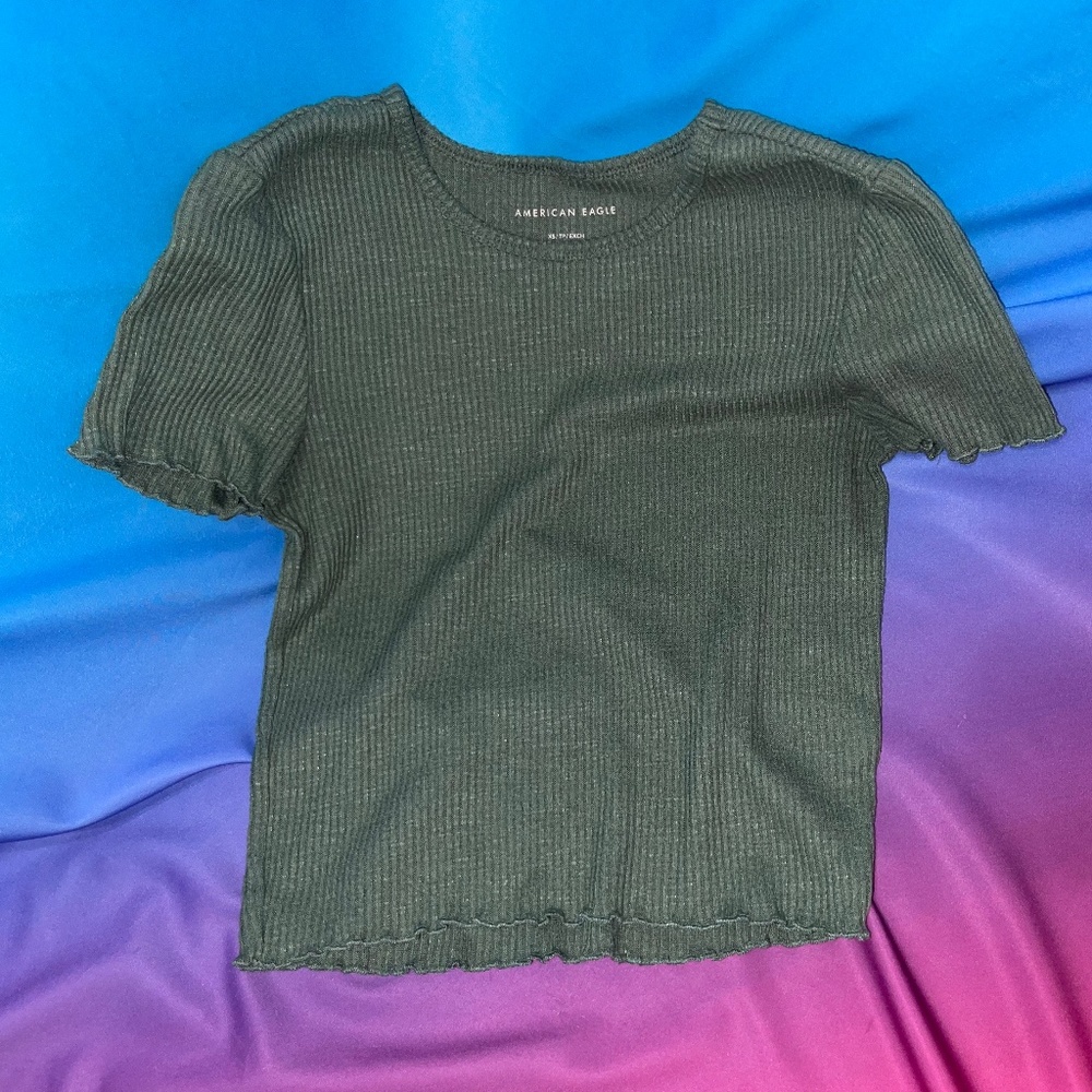 American Eagle crop top